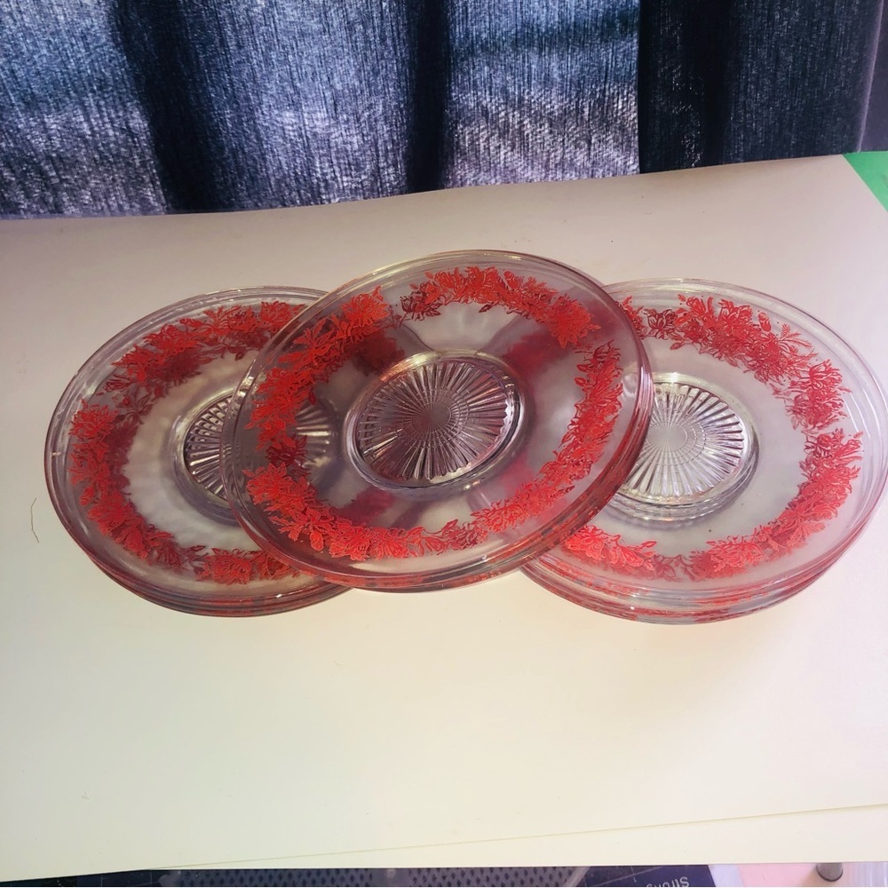 Set of 11 vintage Anchor Hocking  dessert plates- 6 inches Clear with pink